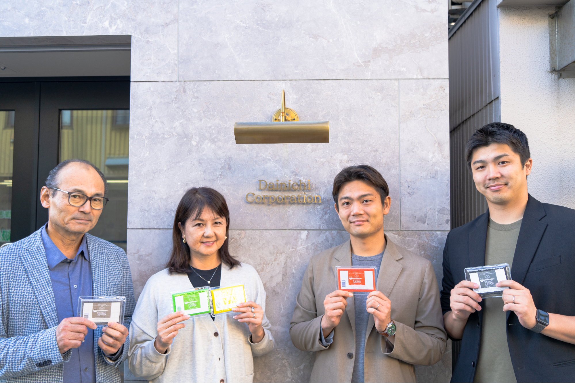 サンサンスポンジ ／ ダイニチ・コーポレーション ｜ 創業50年の歴史を持つメーカーがEC販売を強化し、ECでの売上は前年比120％に成長、年間約200万個の販売を実現！