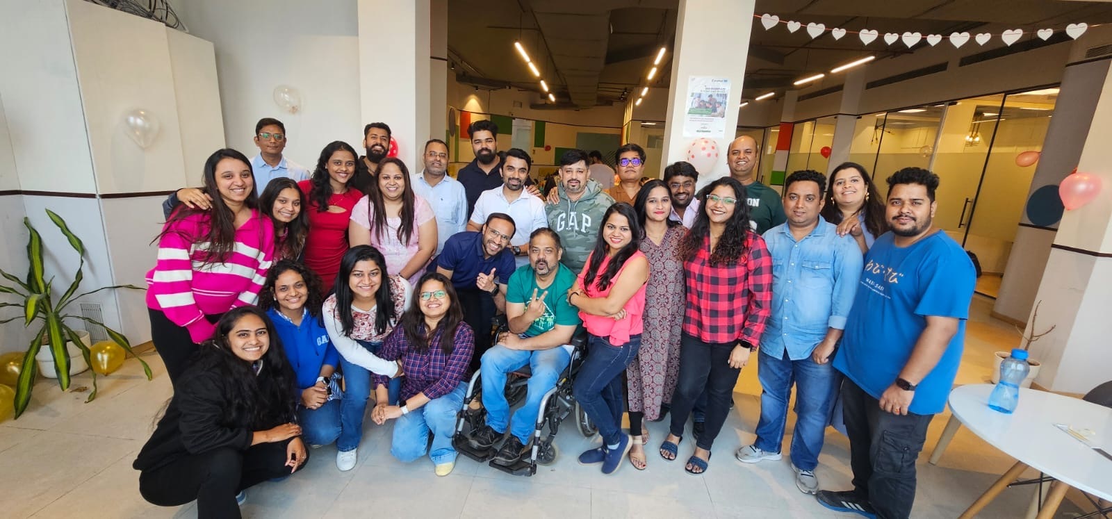 心もお腹も満たされたバレンタインデーのお祝い  – インドのムンバイオフィス –